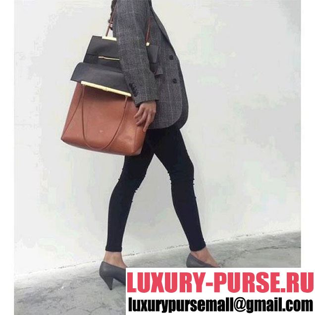 Celine Large Clasp Shopping Bag in Smooth Calfskin Brown (ALI-8012625 )