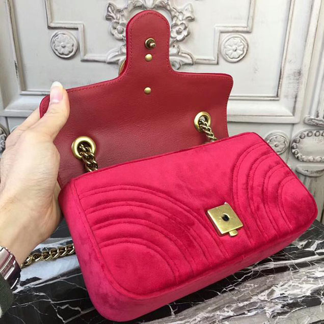 Gucci Marmont Chevron Velvet Shoulder Bag 22cm Fall Winter 2017 Collection Red