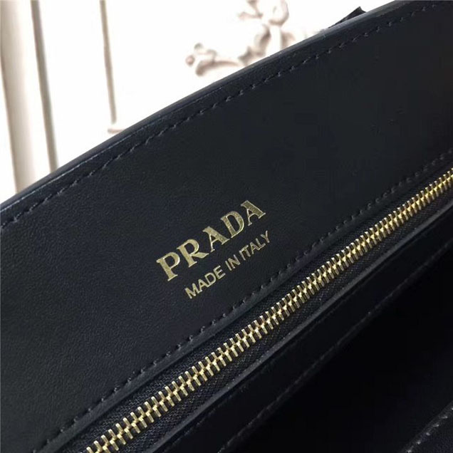 Prada Bibliotheque Tote Bag 30cm Calfskin Leather Fall Winter 2017 Bag Collection Black Red