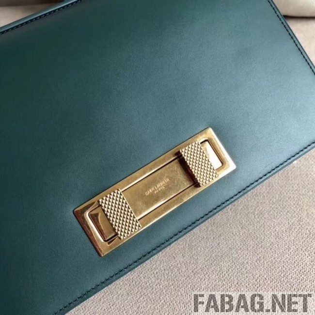 Saint Laurent Domino Medium in Smooth Leather 5387910 Green 2018 (A-8111308 )