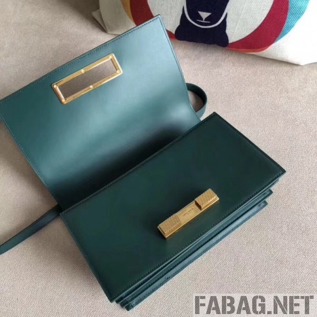 Saint Laurent Domino Medium in Smooth Leather 5387910 Green 2018 (A-8111308 )