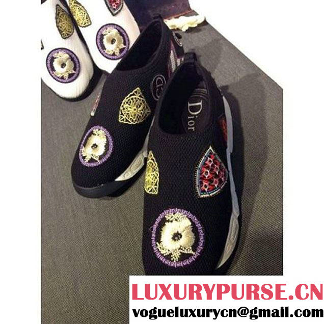 Dior 2015 Embroidered Sneaker in Black (GD2b020-041524 )